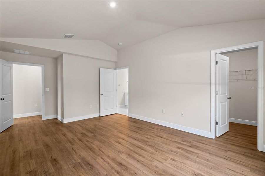 Spacious, unfurnished interior of a new home in SummerCrest, Ocala (Image 34).