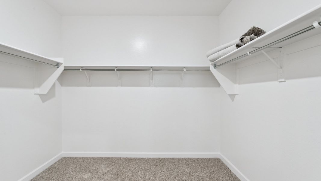 Spacious, unfurnished interior of a new home in Elena Trails, Maricopa (Image 23).