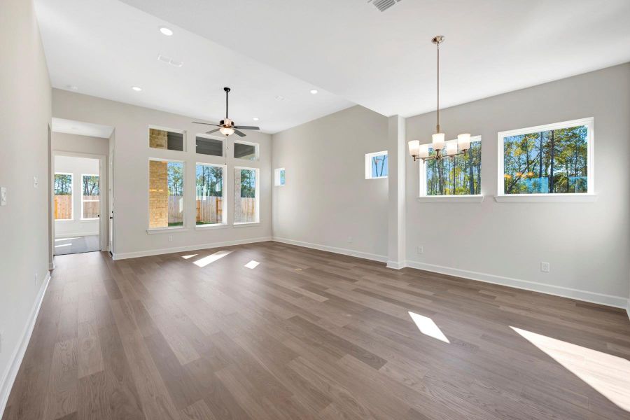 Spacious, unfurnished interior of a new home in ARTAVIA 45' Homesites, Conroe (Image 36).
