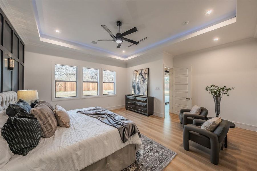 Furnished interior view inside a new home in , Colleyville (Image 33).