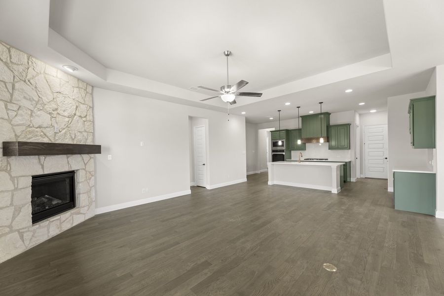 Spacious, unfurnished interior of a new home in River Ranch, Van Alstyne (Image 22).