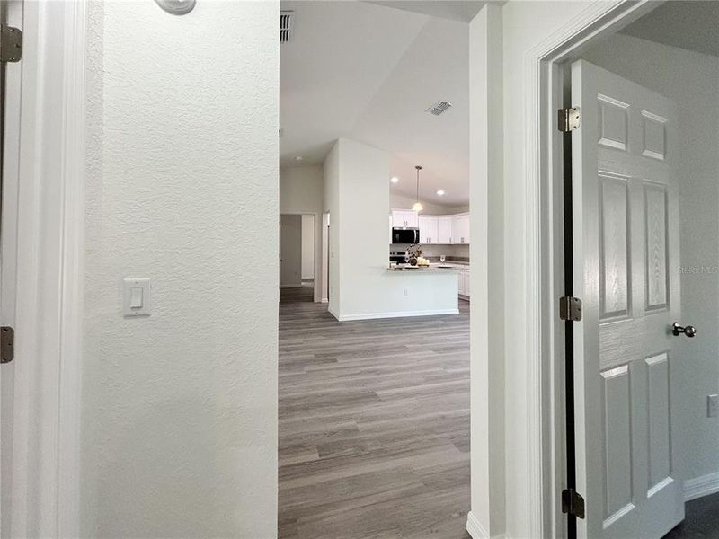 Spacious, unfurnished interior of a new home in , Dunnellon (Image 64).