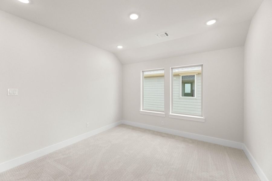 Spacious, unfurnished interior of a new home in Treeline, Justin (Image 14).