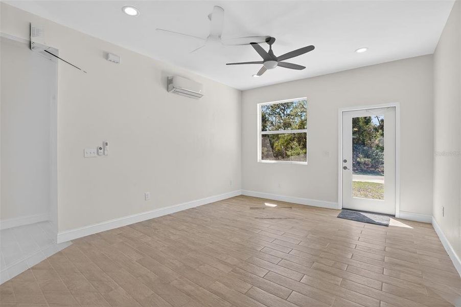 Spacious, unfurnished interior of a new home in , Lehigh Acres (Image 13).
