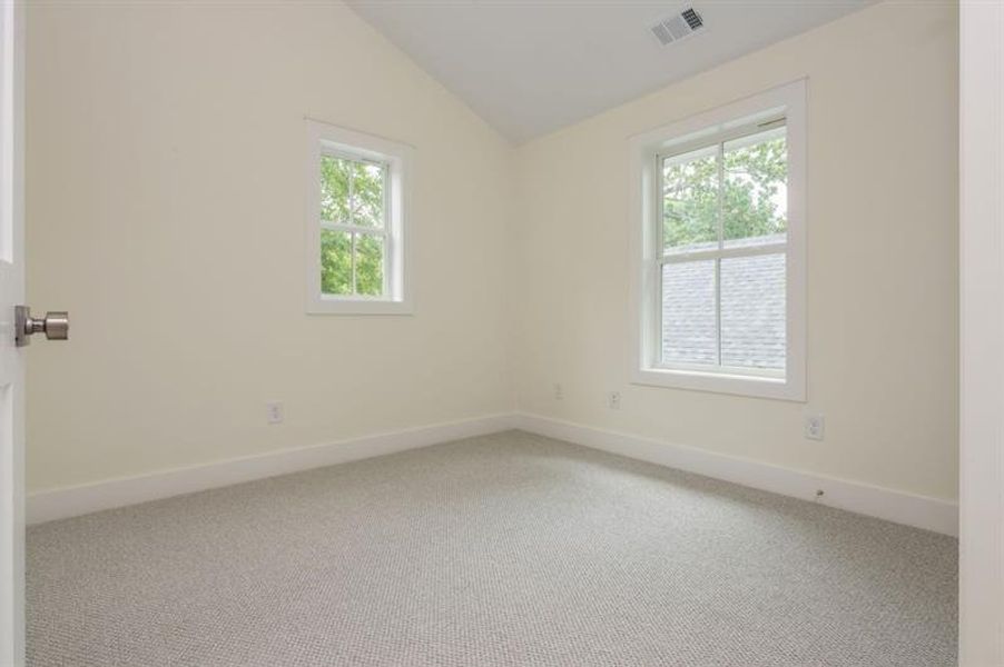 Spacious, unfurnished interior of a new home in , Atlanta (Image 18).