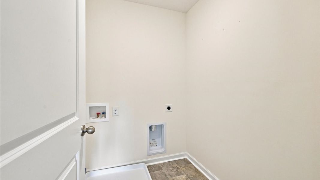 Spacious, unfurnished interior of a new home in Mary's Pointe, Clinton (Image 40). Spacious, unfurnished interior of a new home in Mary's Pointe, Clinton (Image 40).