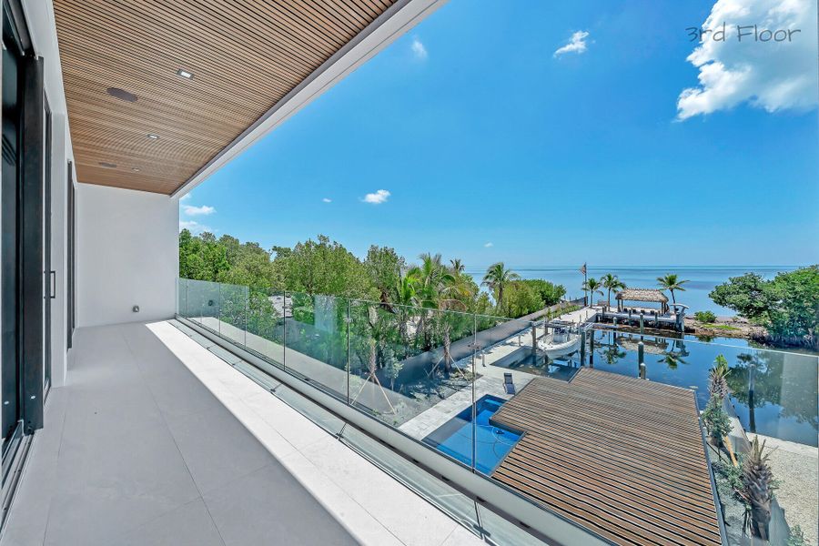 24 Balcony (2) 24 Balcony (2)