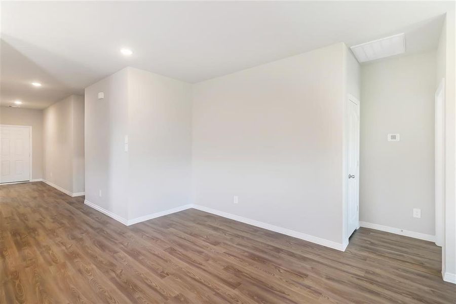 Spacious, unfurnished interior of a new home in Burgess Meadows 60s, Cleburne (Image 13). Spacious, unfurnished interior of a new home in Burgess Meadows 60s, Cleburne (Image 13).