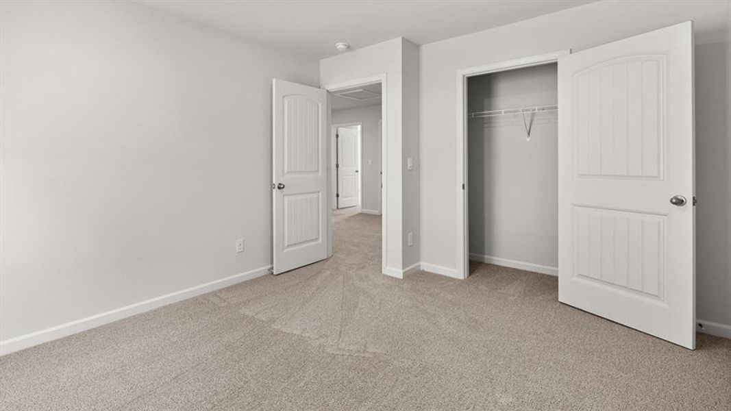 Spacious, unfurnished interior of a new home in Lost Creek, Dallas (Image 26).