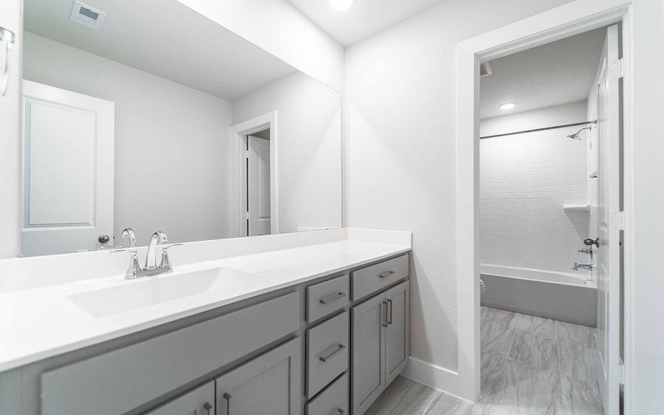 Image 5 of a home in Canterra Creek. Image 5 of a home in Canterra Creek.