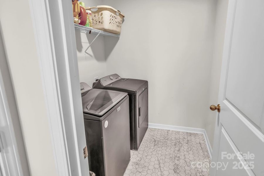 Furnished interior view inside a new home in Calvin Creek, Troutman (Image 11).