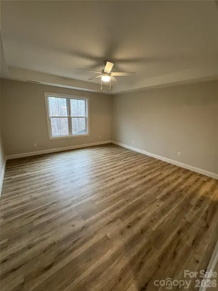 Spacious, unfurnished interior of a new home in , Hickory (Image 33).