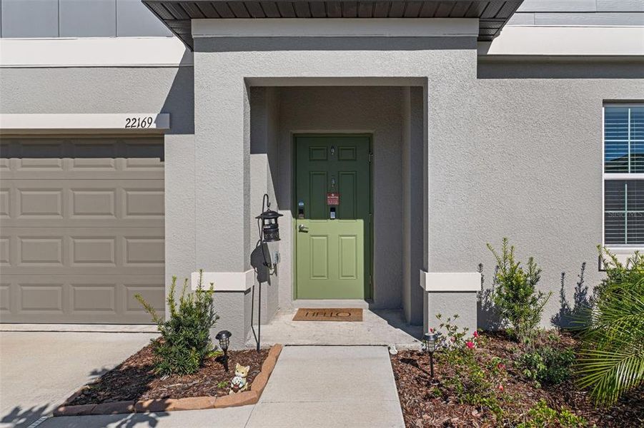 Exterior details and patio area of a home in , Land O' Lakes (Image 30).