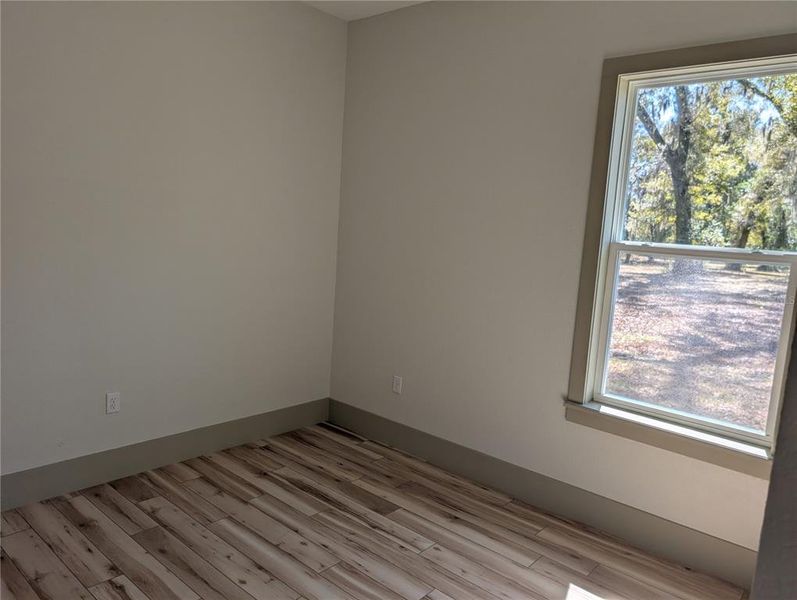 Spacious, unfurnished interior of a new home in , Ocala (Image 18).