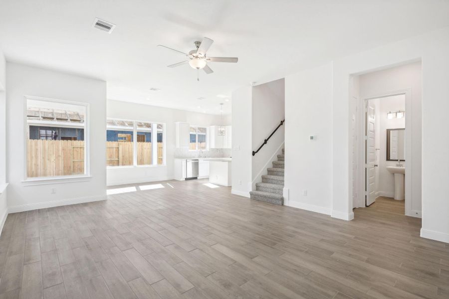 Spacious, unfurnished interior of a new home in Kemah Crossing - Luxe Series, Kemah (Image 35). Spacious, unfurnished interior of a new home in Kemah Crossing - Luxe Series, Kemah (Image 35).