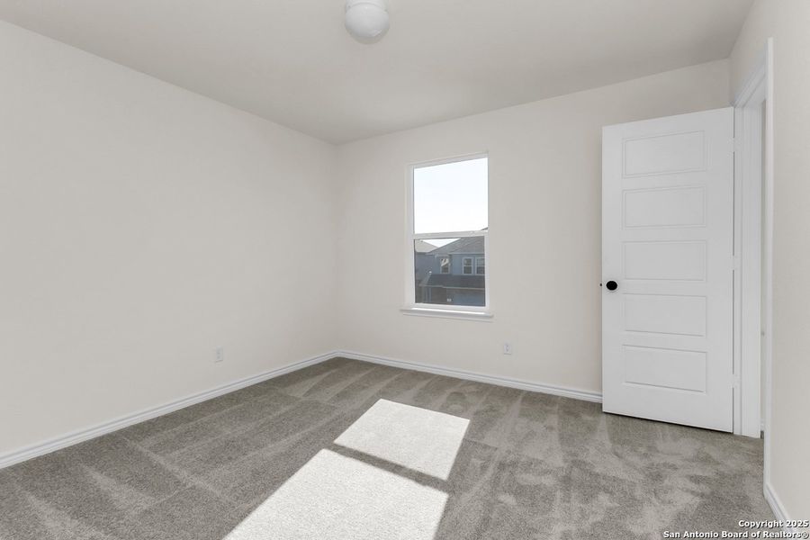 Spacious, unfurnished interior of a new home in Knox Ridge, Converse (Image 12).