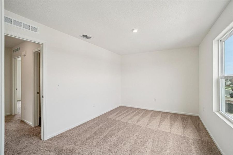 Spacious, unfurnished interior of a new home in Sumter Villas, Sumterville (Image 17).
