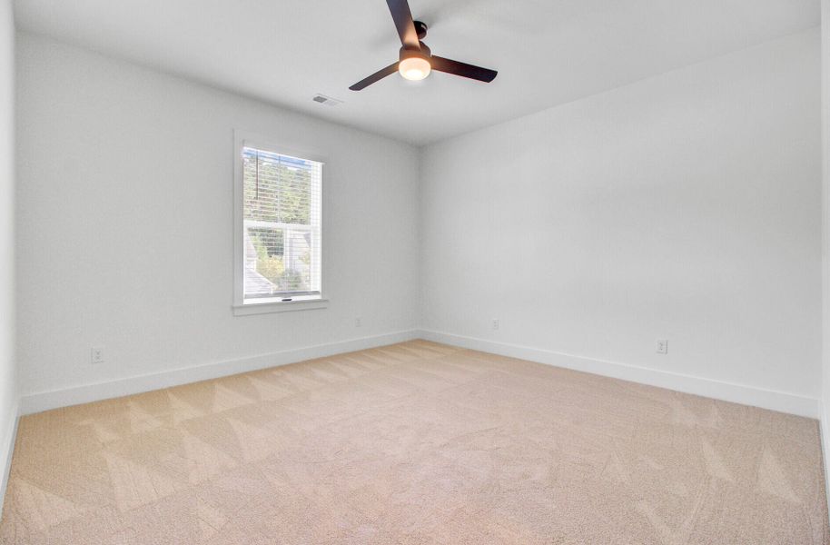 Spacious, unfurnished interior of a new home in , Summerville (Image 48).
