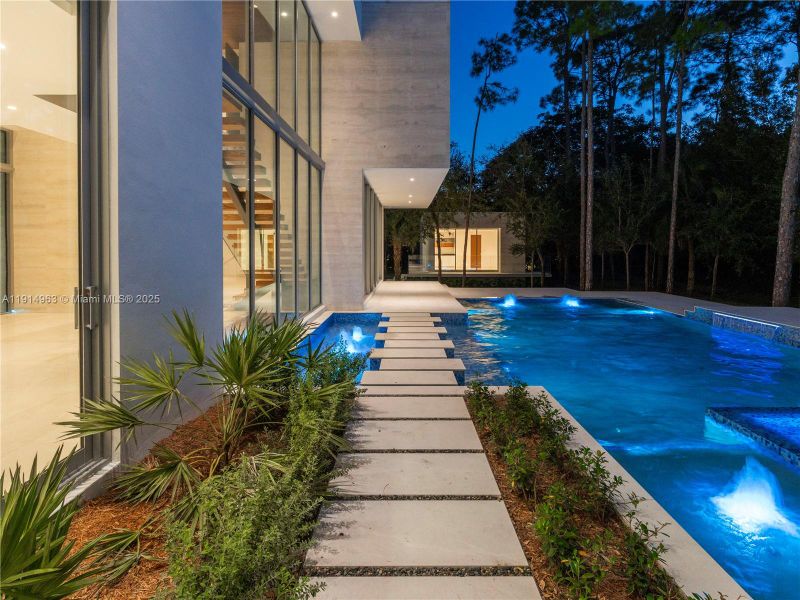 Exterior details and patio area of a home in , Pinecrest (Image 30).