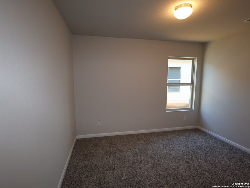 Spacious, unfurnished interior of a new home in Agave, San Antonio (Image 21).