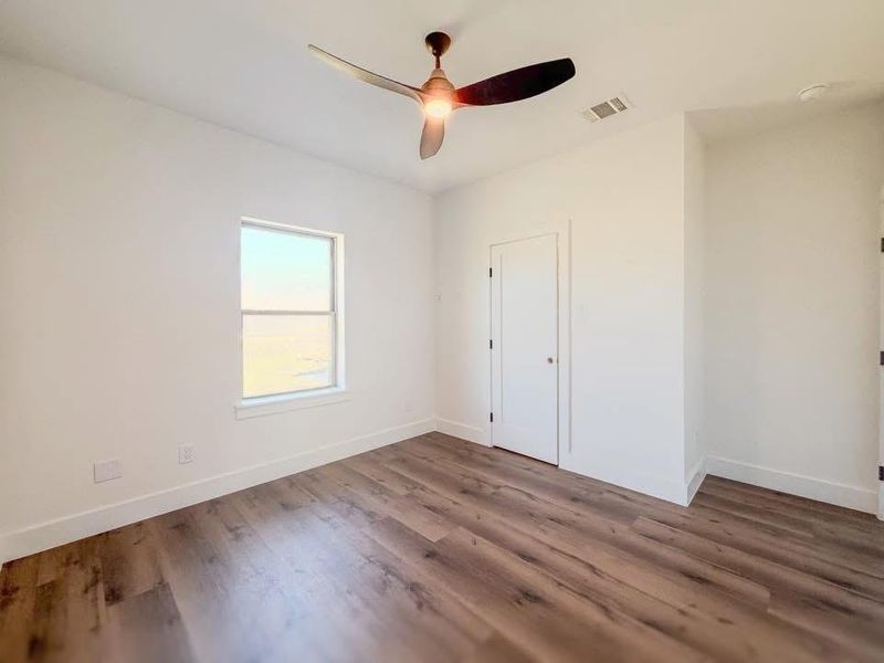 Spacious, unfurnished interior of a new home in , Wortham (Image 15). Spacious, unfurnished interior of a new home in , Wortham (Image 15).