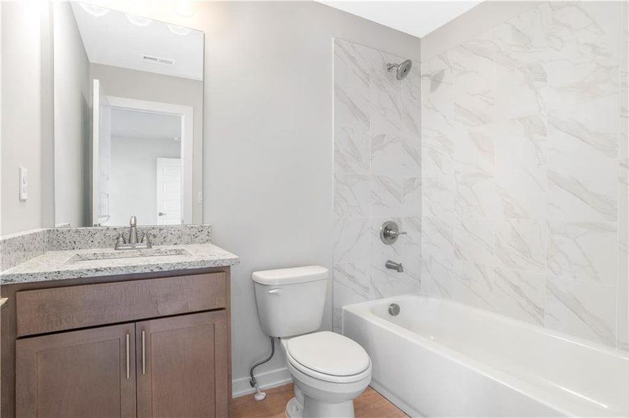 Furnished interior view inside a new home in , Gainesville (Image 5).