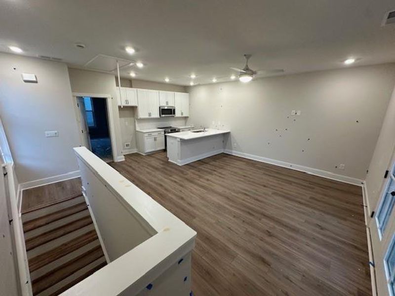Spacious, unfurnished interior of a new home in , Atlanta (Image 6).