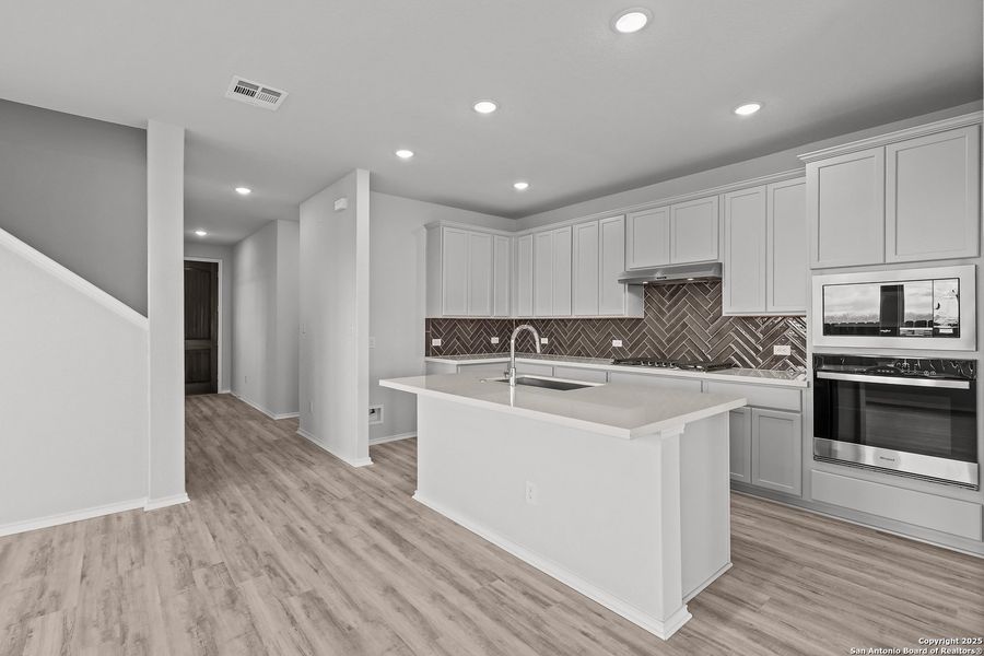 Furnished interior view inside a new home in Sunflower Ridge, New Braunfels (Image 12).