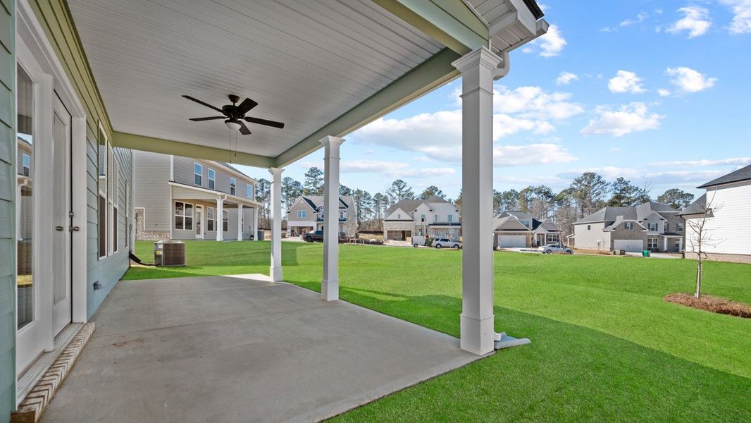 Representative exterior details of a home built from the Summit by D.R. Horton in Evergreen Crossing, Locust Grove (Image 3).