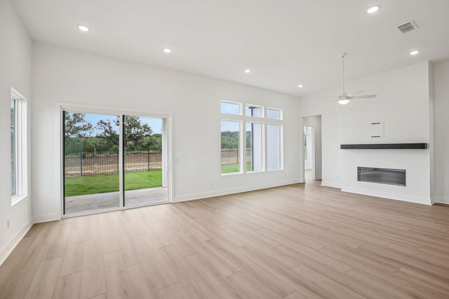 Spacious, unfurnished interior of a new home in Freedom at Anthem, Kyle (Image 16). Spacious, unfurnished interior of a new home in Freedom at Anthem, Kyle (Image 16).