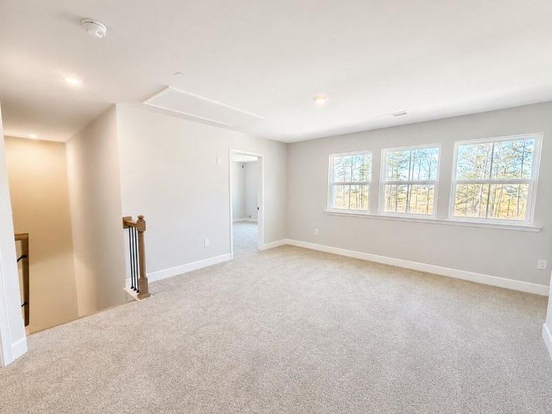 Spacious, unfurnished interior of a new home in Berkeley Mill, Cumming (Image 16).