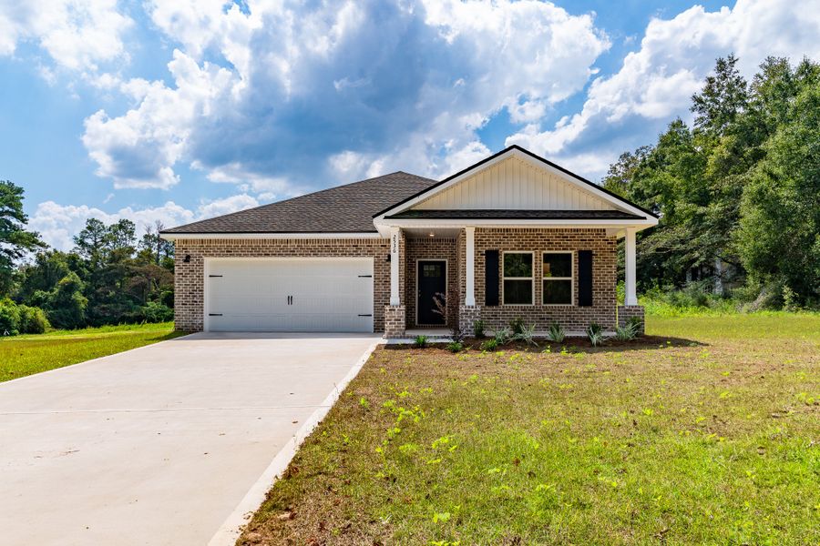 Front exterior of a home in the Homewood Estates community, located in Crestview, FL (Image 11).