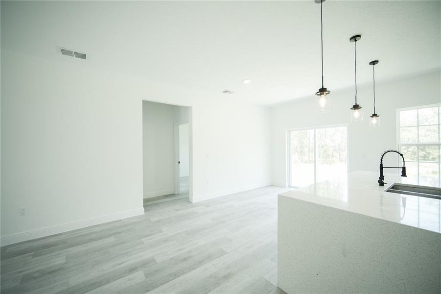 Spacious, unfurnished interior of a new home in , Ocala (Image 17).