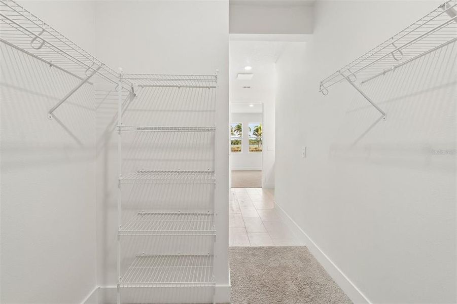 Spacious, unfurnished interior of a new home in Gracewater at Sarasota, Sarasota (Image 31).