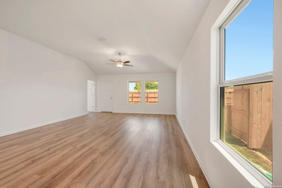 Spacious, unfurnished interior of a new home in Verano Farms, Von Ormy (Image 17). Spacious, unfurnished interior of a new home in Verano Farms, Von Ormy (Image 17).