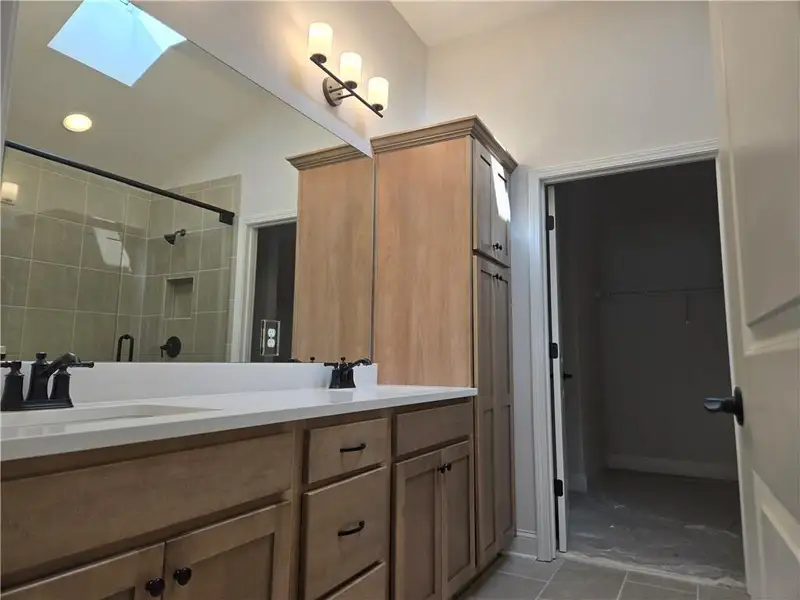 Furnished interior view inside a new home in Madeira, Acworth (Image 6).