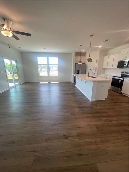 Spacious, unfurnished interior of a new home in Springwood Grove, Central (Image 27).