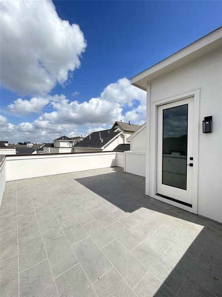 Exterior details and patio area of a home in , Houston (Image 16).
