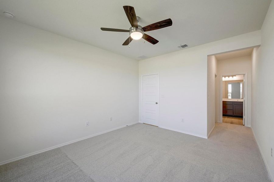 Spacious, unfurnished interior of a new home in Centerpoint Meadows, Lockhart (Image 13). Spacious, unfurnished interior of a new home in Centerpoint Meadows, Lockhart (Image 13).