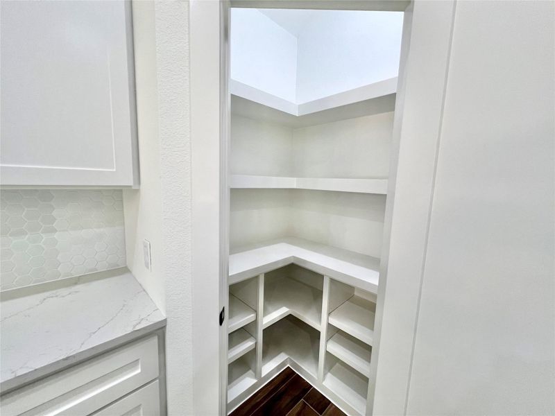 Spacious, unfurnished interior of a new home in , Dayton (Image 20).