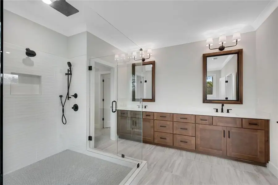 Furnished interior view inside a new home in , Villa Rica (Image 9).