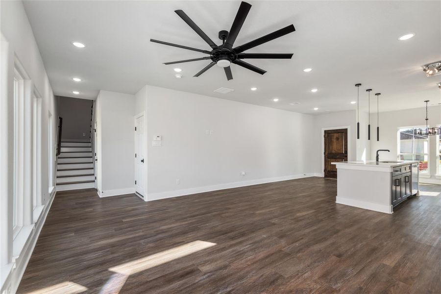 Spacious, unfurnished interior of a new home in , Houston (Image 32).