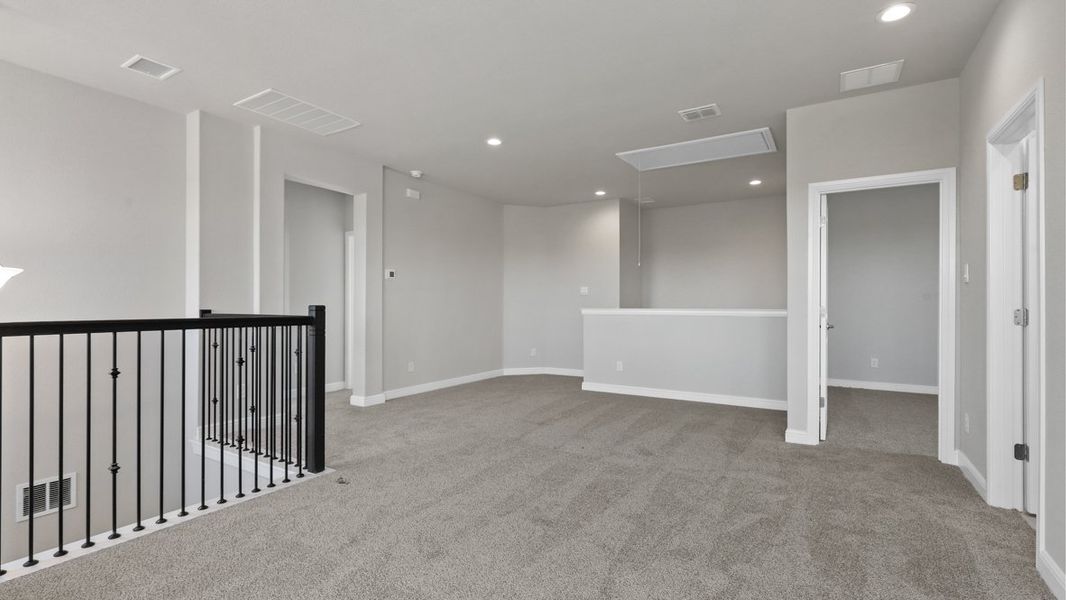 Spacious, unfurnished interior of a new home in Treeline, Justin (Image 29).