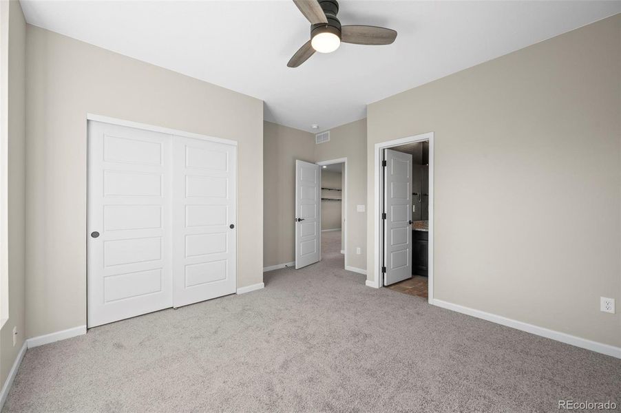Spacious, unfurnished interior of a new home in , Aurora (Image 36).