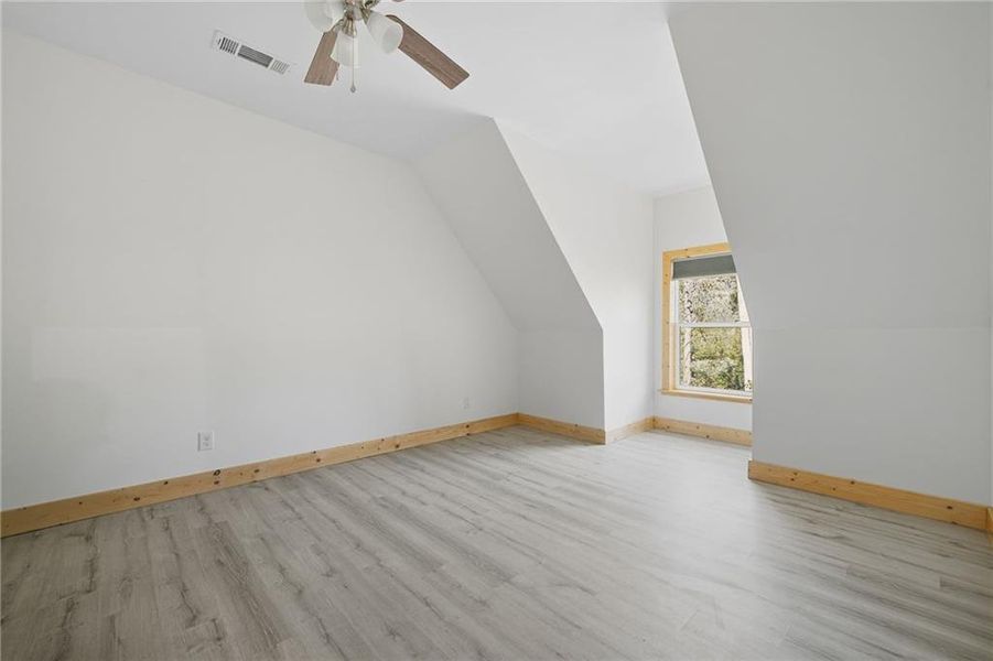 Spacious, unfurnished interior of a new home in , Talking Rock (Image 25).