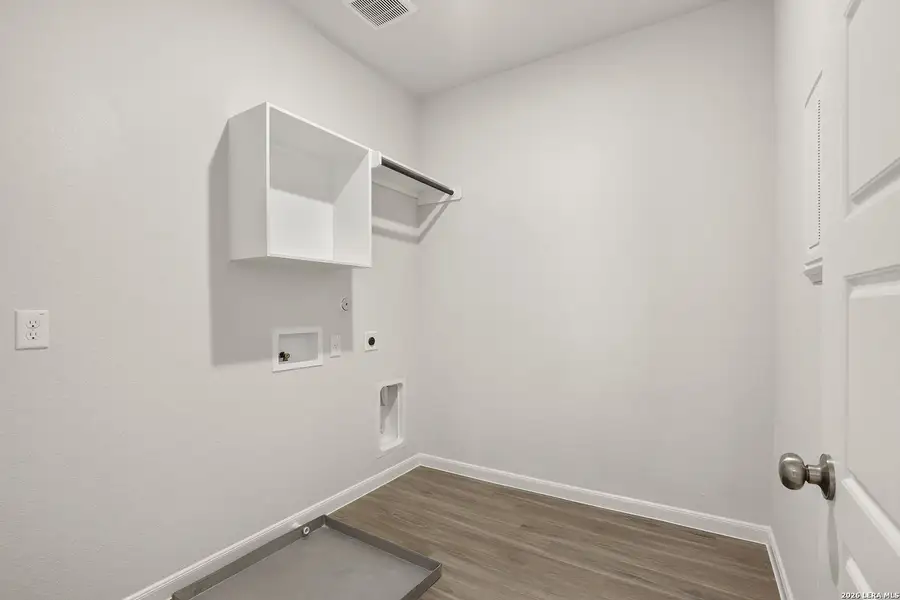 Spacious, unfurnished interior of a new home in Katzer Ranch, Converse (Image 20). Spacious, unfurnished interior of a new home in Katzer Ranch, Converse (Image 20).