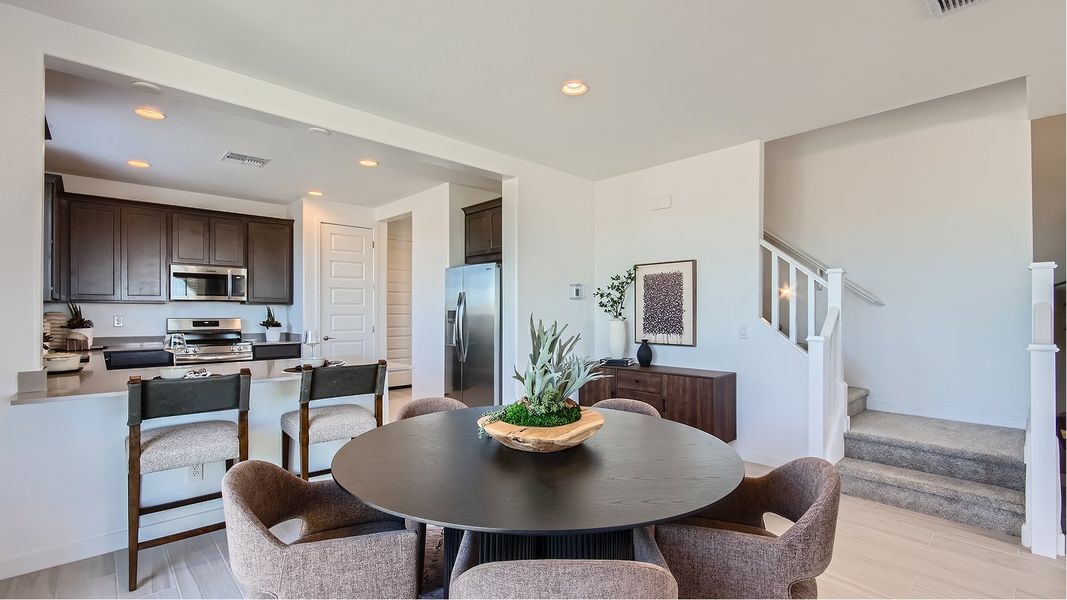 2016 Oxnard Dining 2of2 F1 Base2