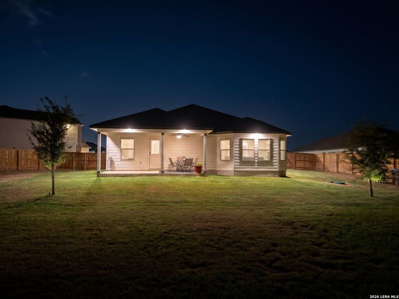 Exterior details and patio area of a home in Summer Hills, Atascosa (Image 27).