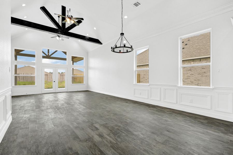 Spacious, unfurnished interior of a new home in , Anahuac (Image 22).