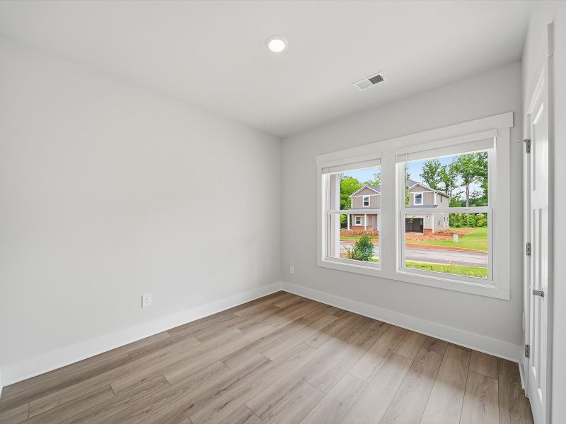 Spacious, unfurnished interior of a new home in Riverwood Farm, Piedmont (Image 16). Spacious, unfurnished interior of a new home in Riverwood Farm, Piedmont (Image 16).